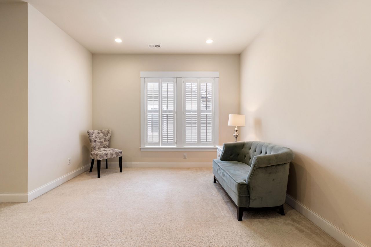 1933 Clay Lane Photo 25