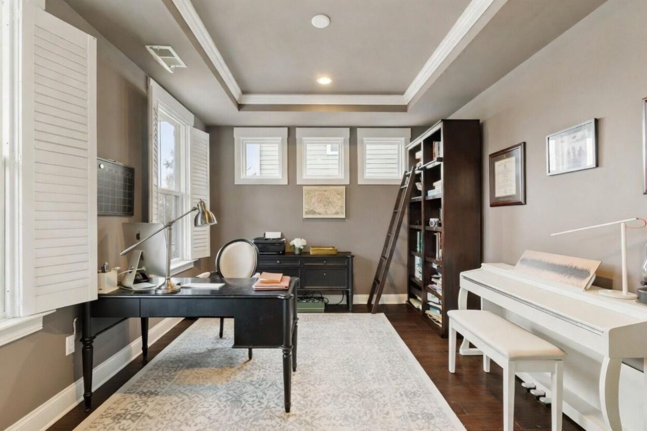 1933 Clay Lane Photo 5