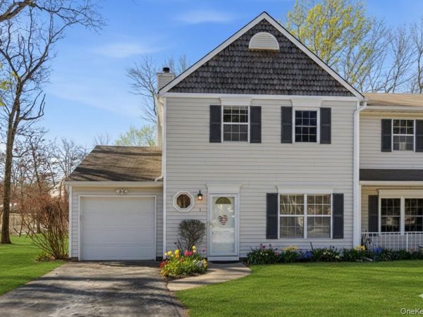 5 Deer Path, Coram, NY 11727