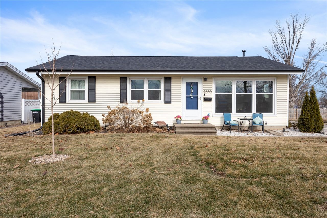 2860 Mcgowan Blvd, Marion, IA 52302 Main Photo