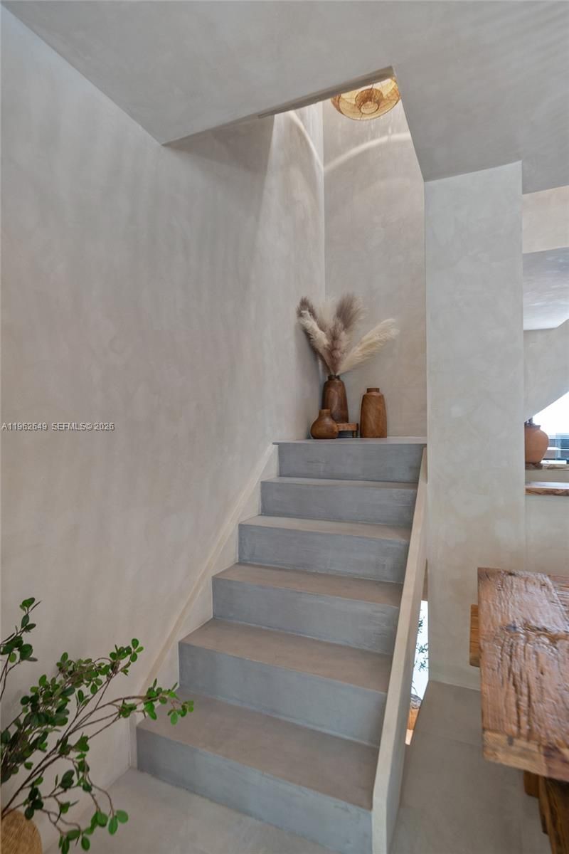 325 Meridian Ave, Unit 12, Miami Beach, FL 33139 Photo