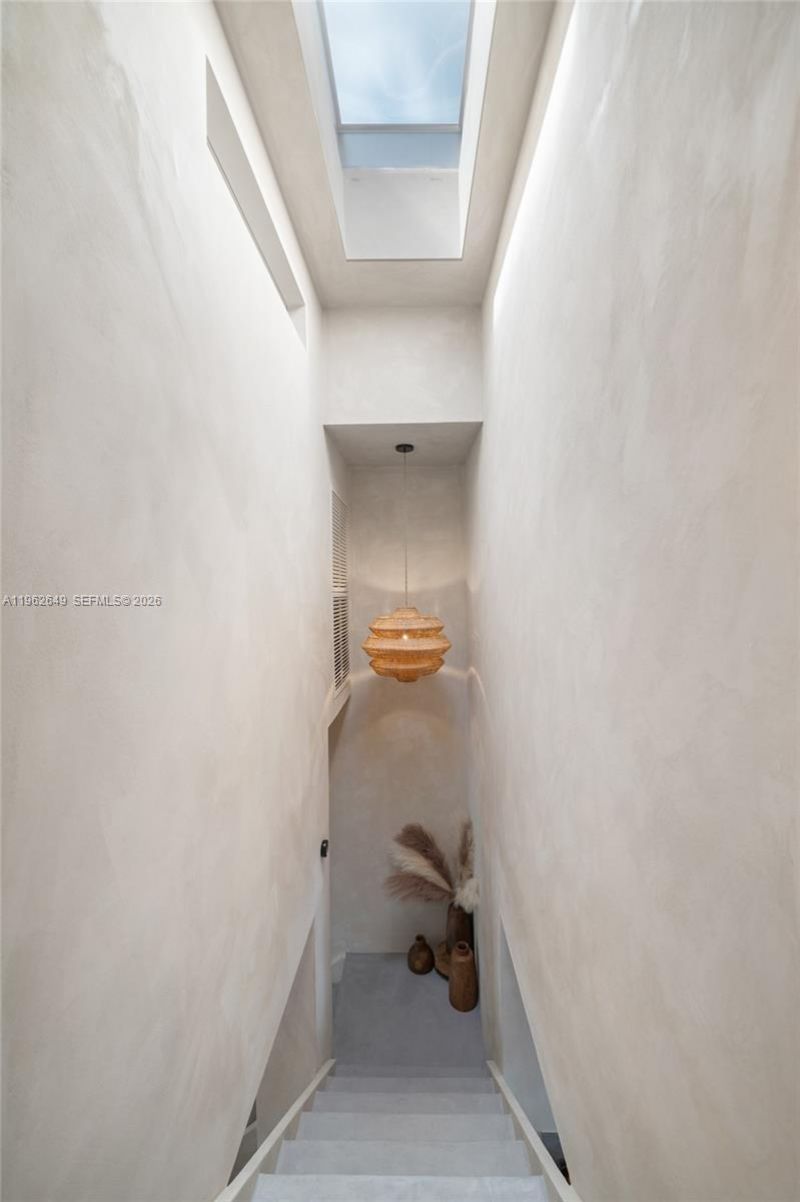 325 Meridian Ave, Unit 12, Miami Beach, FL 33139 Photo