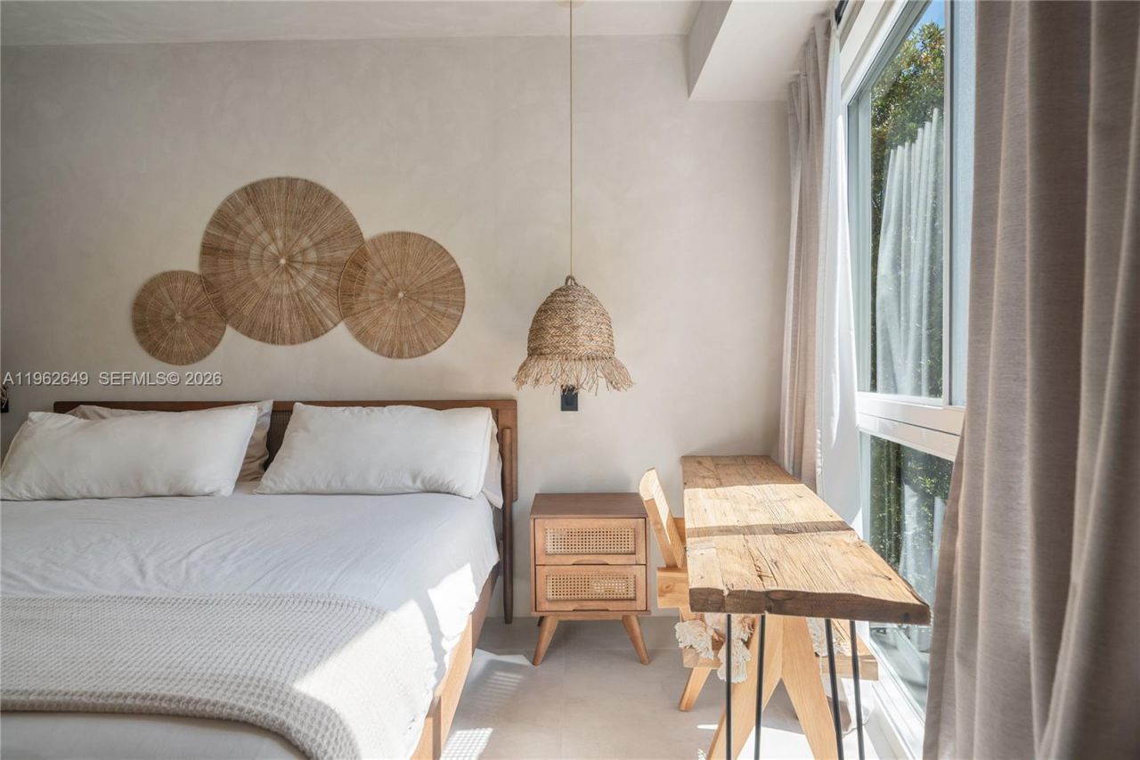 325 Meridian Ave, Unit 12, Miami Beach, FL 33139 Photo