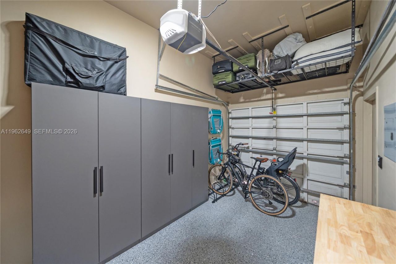 325 Meridian Ave, Unit 12, Miami Beach, FL 33139 Photo