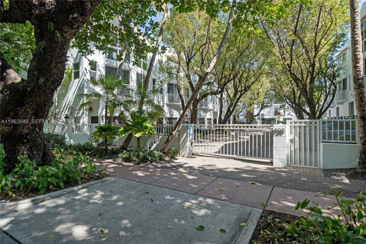 325 Meridian Ave, Unit 12, Miami Beach, FL 33139 Photo