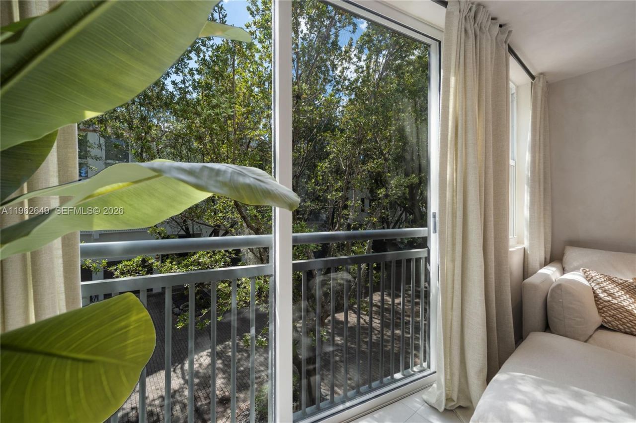 325 Meridian Ave, Unit 12, Miami Beach, FL 33139 Photo