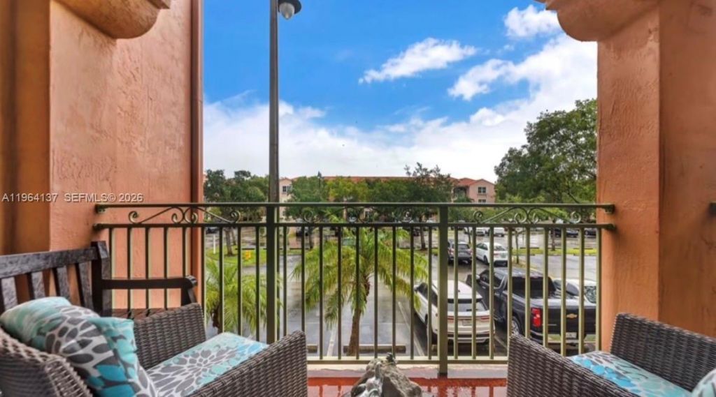 6440 NW 114th Ave, Unit 424, Doral, FL 33178 Photo