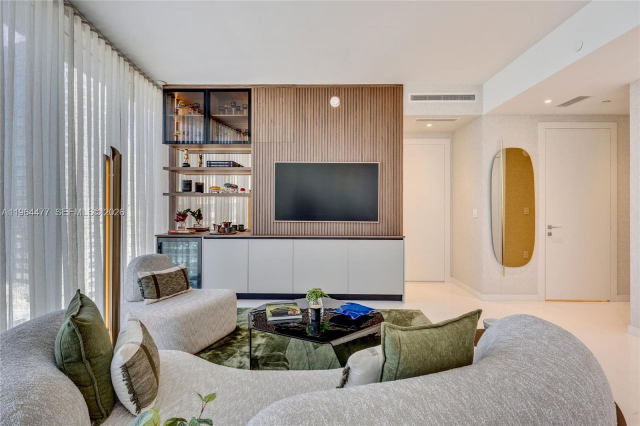 300 Biscayne Blvd Way, Unit 5008W, Miami, FL 33131 Photo