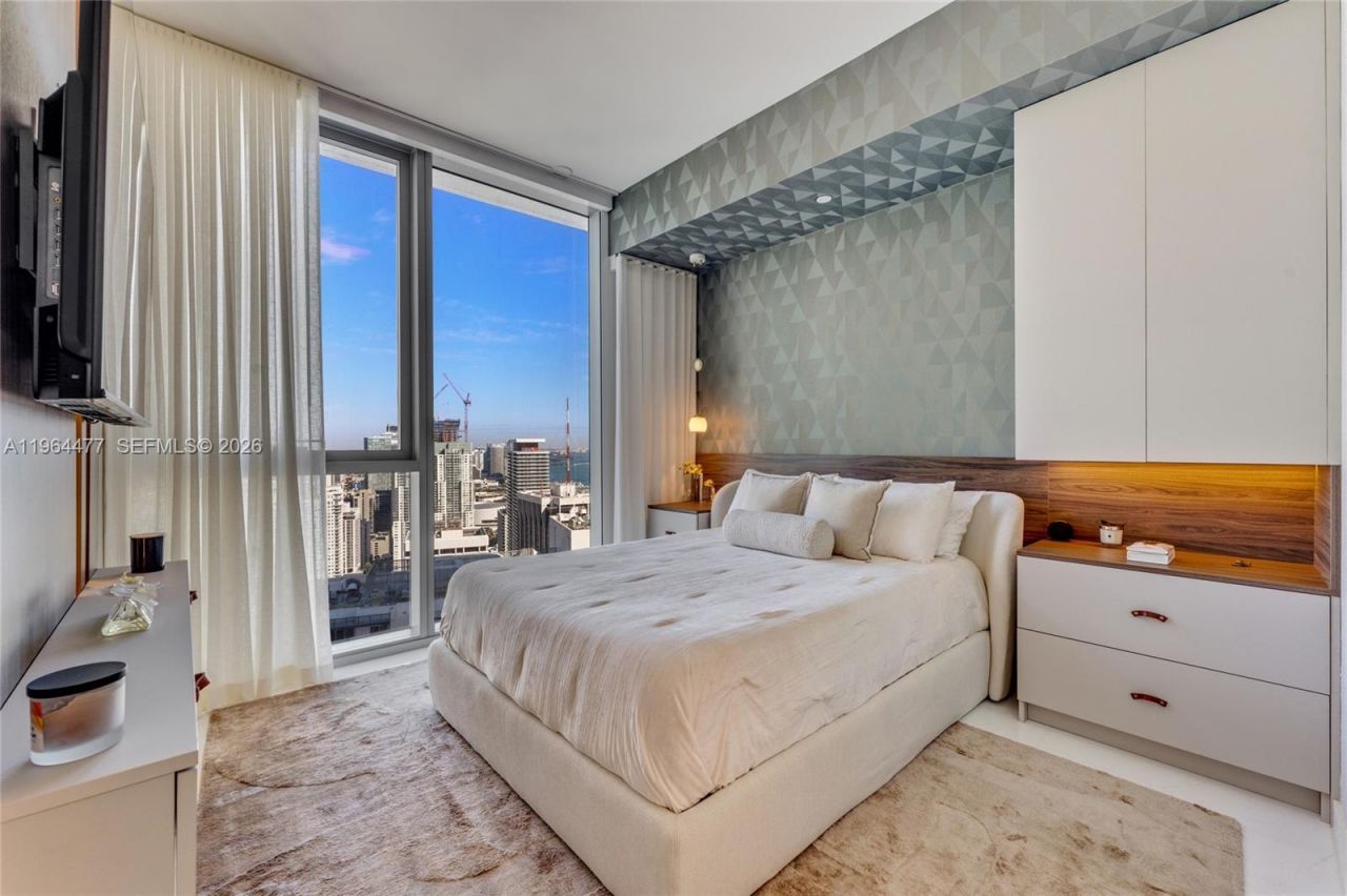 300 Biscayne Blvd Way, Unit 5008W, Miami, FL 33131 Photo