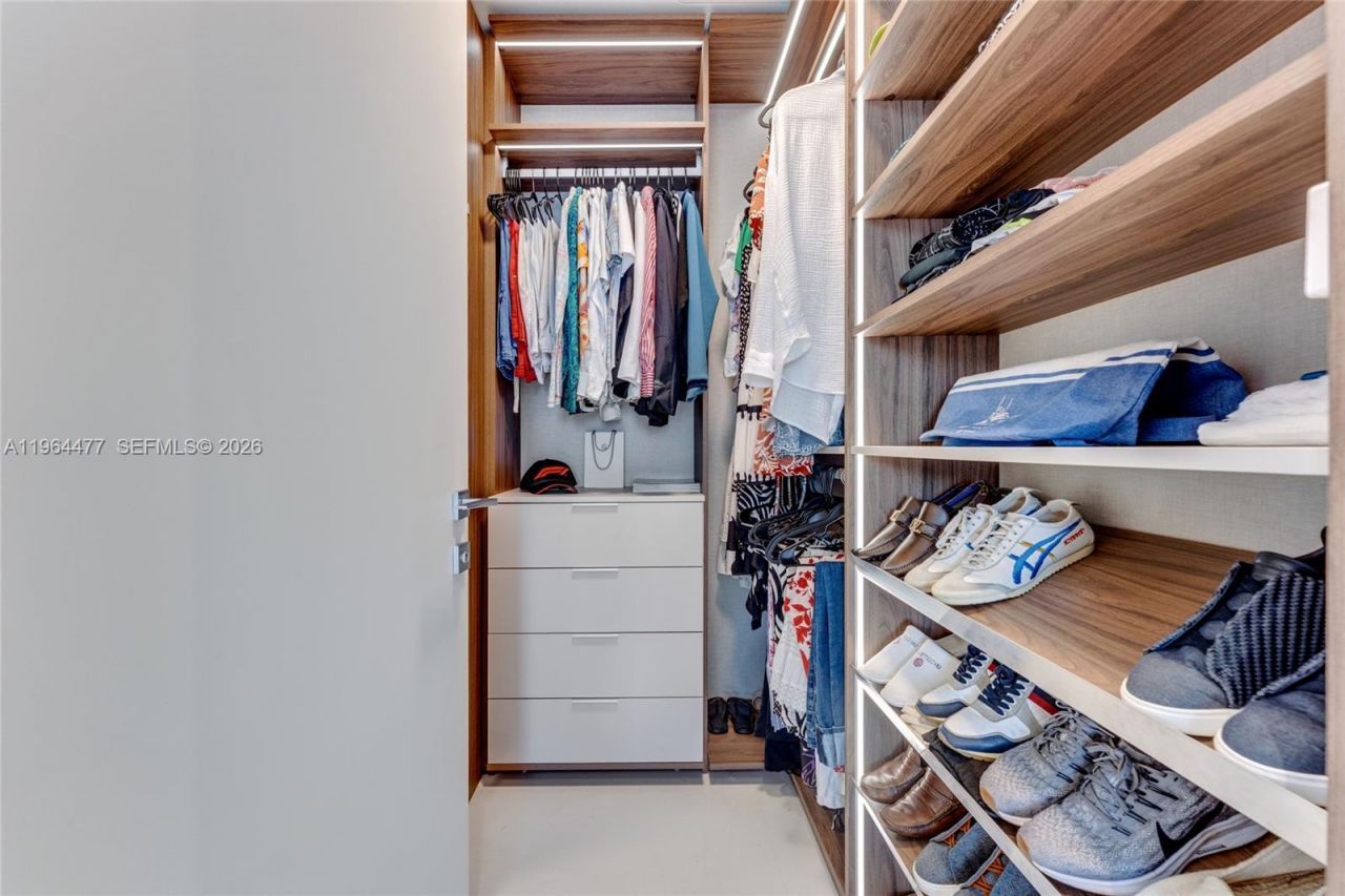 300 Biscayne Blvd Way, Unit 5008W, Miami, FL 33131 Photo