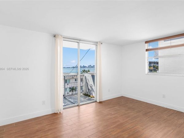 1801 S Treasure Dr, Unit 426, North Bay Village, FL 33141