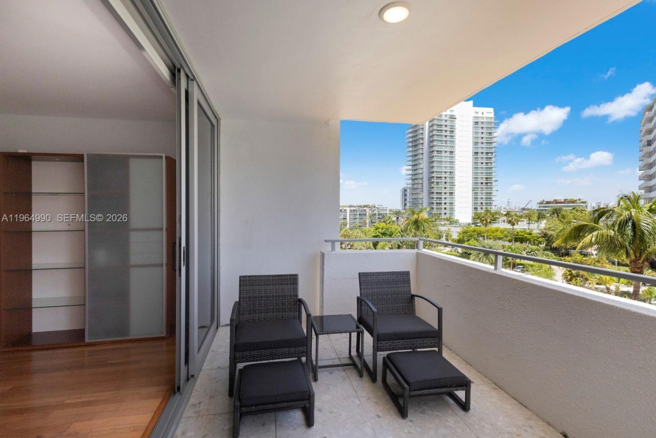 11 Island Ave, Unit 606, Miami Beach, FL 33139 Photo