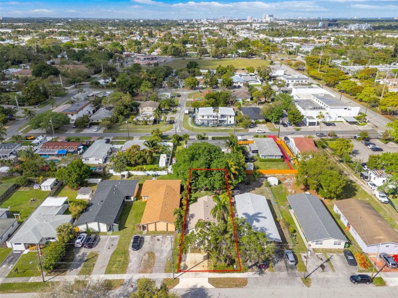 30 SW 7th St, Hallandale Beach, FL 33009 Photo