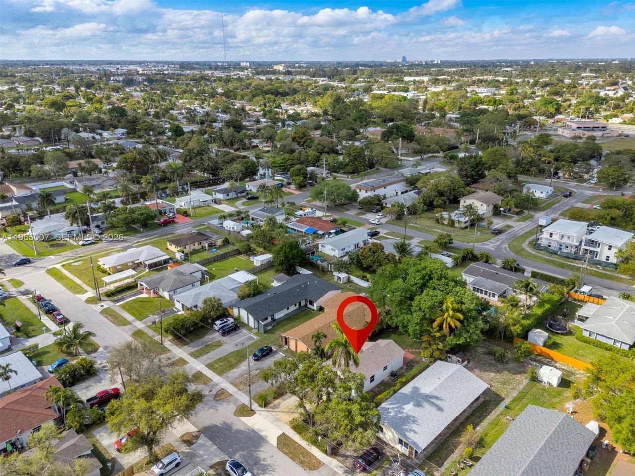 30 SW 7th St, Hallandale Beach, FL 33009 Photo