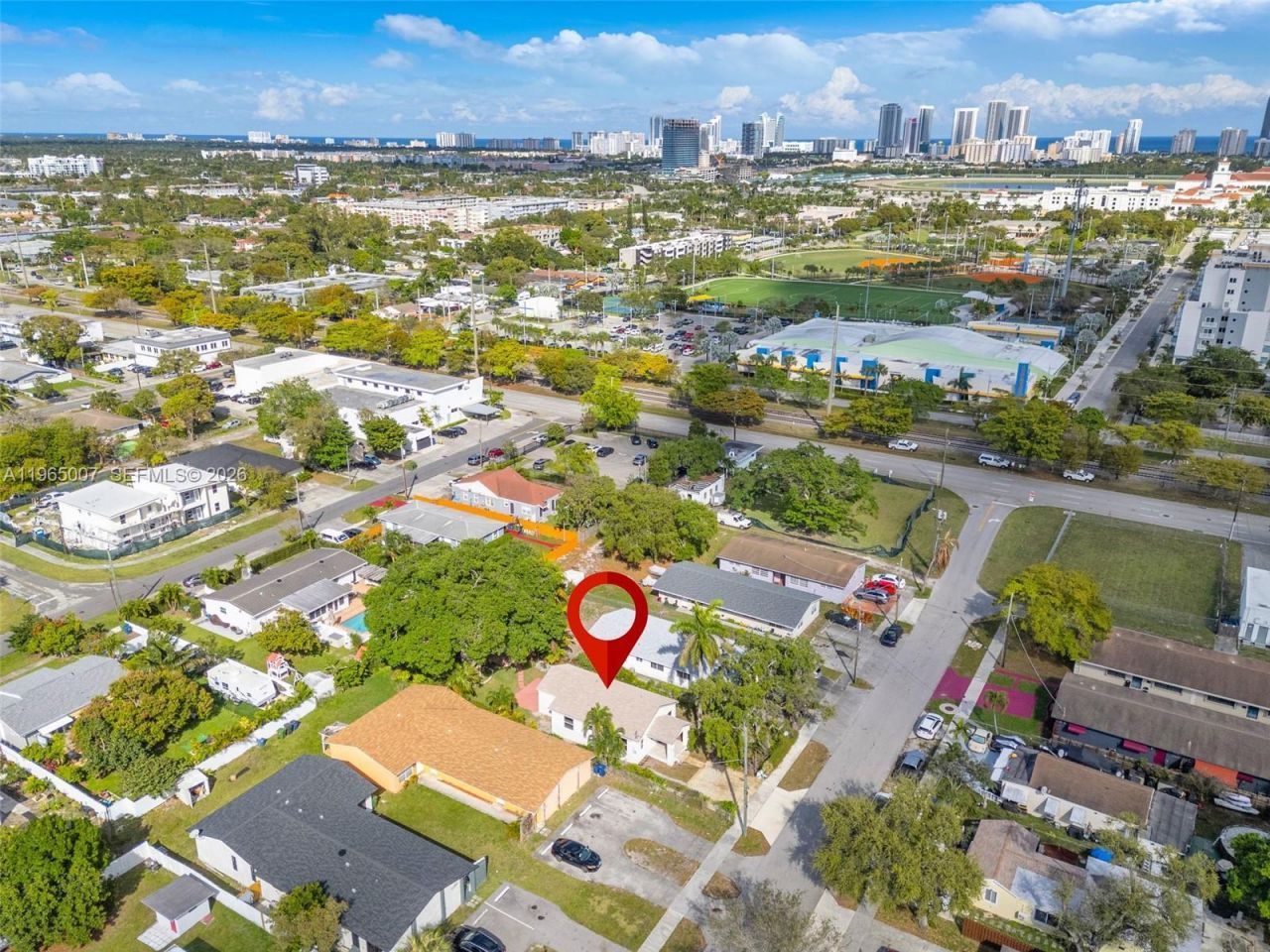 30 SW 7th St, Hallandale Beach, FL 33009 Photo