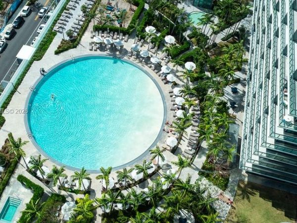 650 NE 32nd St, Unit 2105, Miami, FL 33137