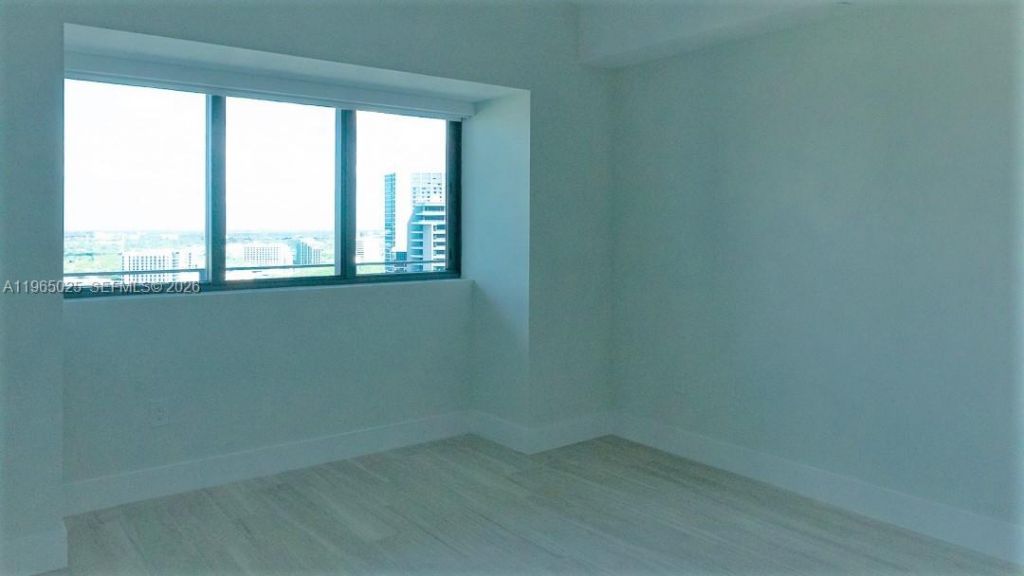 650 NE 32nd St, Unit 2105, Miami, FL 33137 Photo