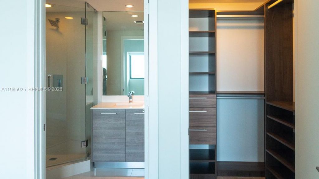 650 NE 32nd St , Unit 2105, Miami, FL 33137 Photo