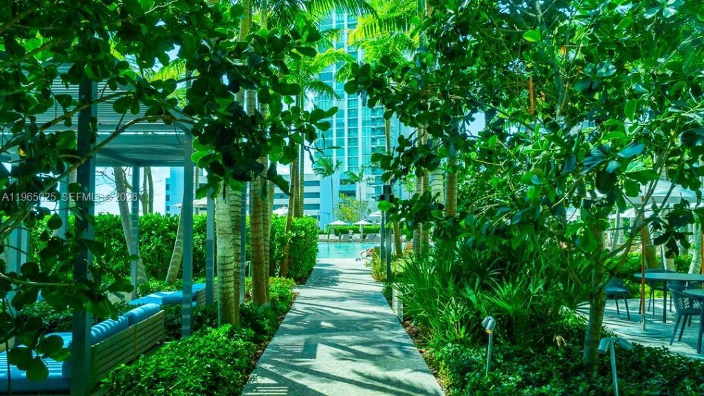650 NE 32nd St, Unit 2105, Miami, FL 33137 Photo