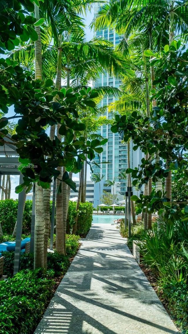 650 NE 32nd St, Unit 2105, Miami, FL 33137 Photo