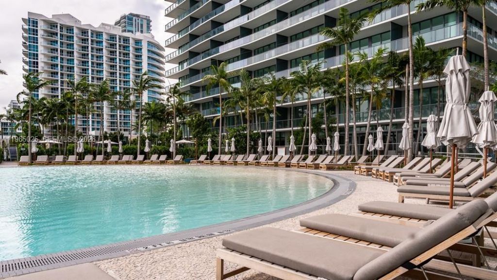 650 NE 32nd St, Unit 2105, Miami, FL 33137 Photo