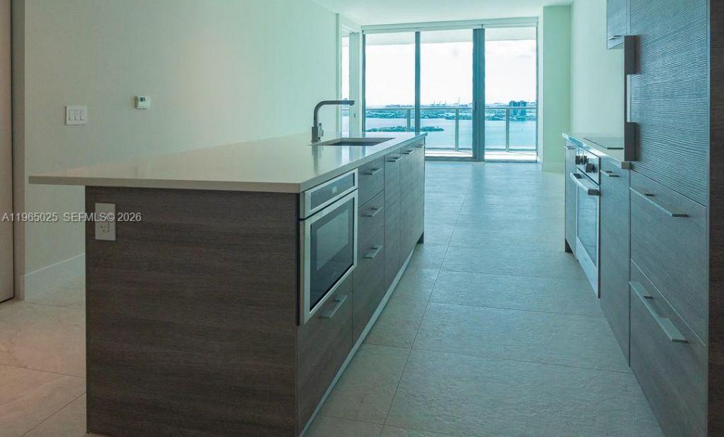 650 NE 32nd St , Unit 2105, Miami, FL 33137 Photo