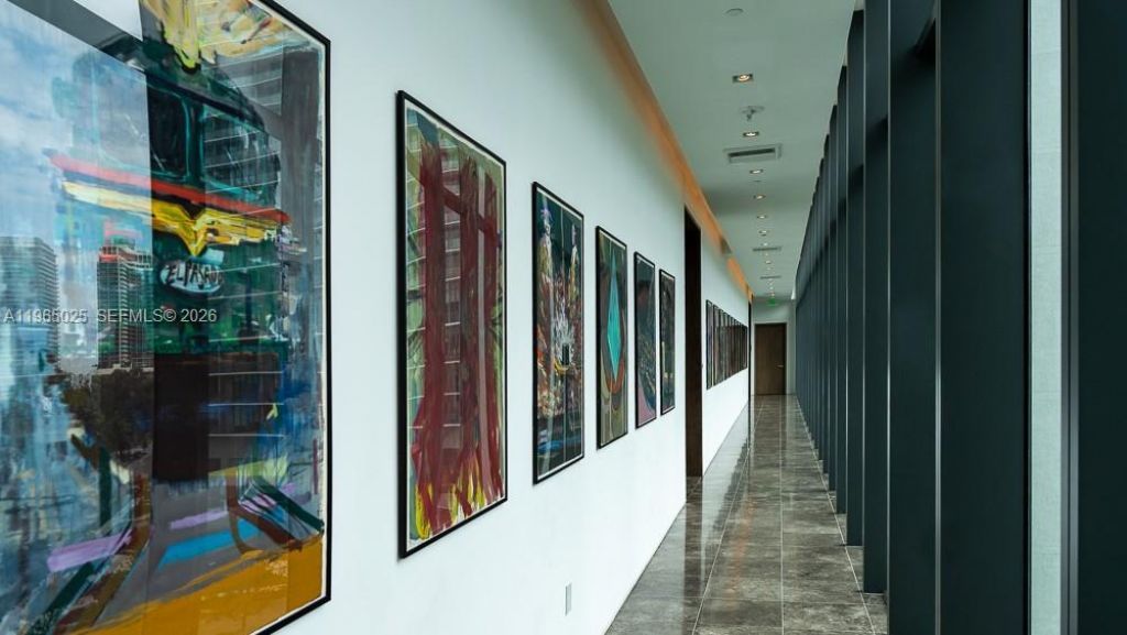 650 NE 32nd St , Unit 2105, Miami, FL 33137 Photo