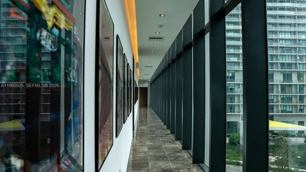 650 NE 32nd St , Unit 2105, Miami, FL 33137 Photo