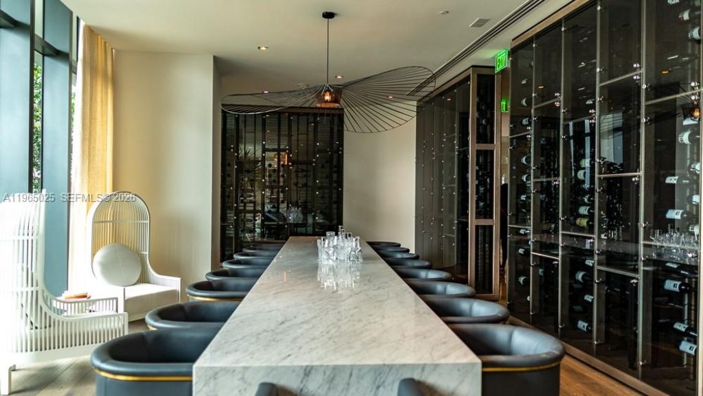 650 NE 32nd St , Unit 2105, Miami, FL 33137 Photo