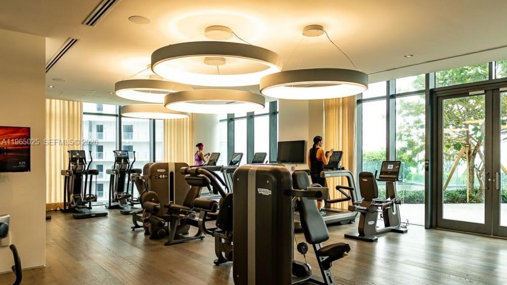 650 NE 32nd St , Unit 2105, Miami, FL 33137 Photo