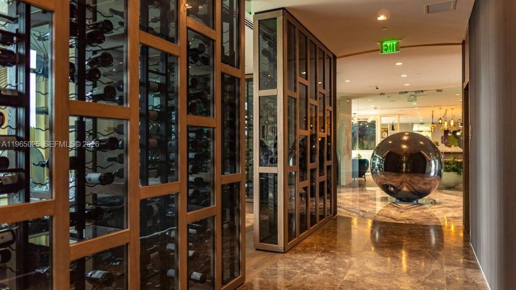 650 NE 32nd St , Unit 2105, Miami, FL 33137 Photo