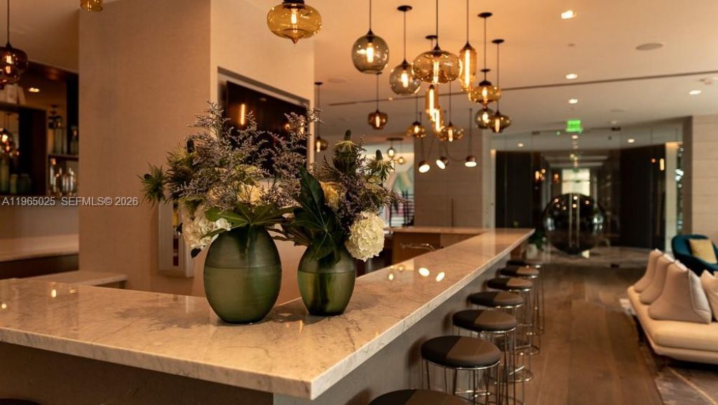 650 NE 32nd St , Unit 2105, Miami, FL 33137 Photo