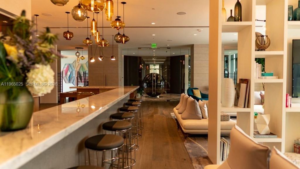 650 NE 32nd St , Unit 2105, Miami, FL 33137 Photo