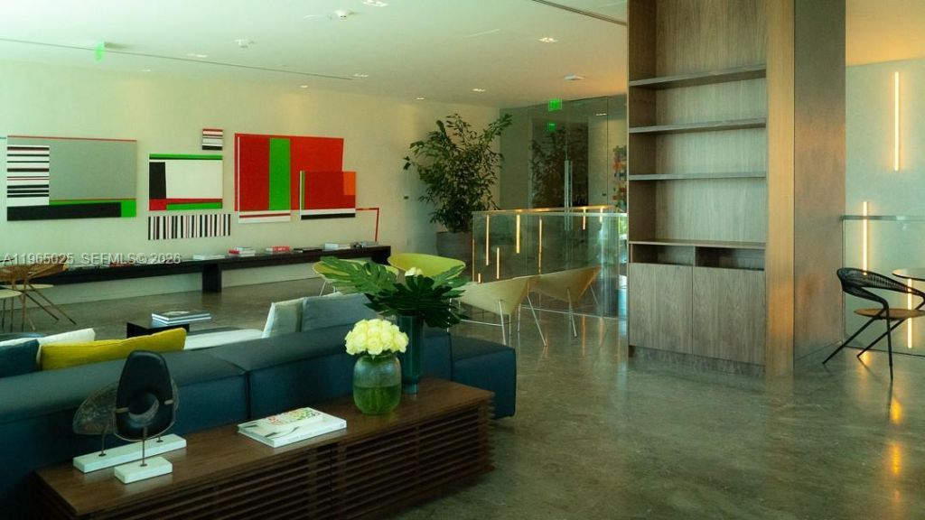 650 NE 32nd St , Unit 2105, Miami, FL 33137 Photo