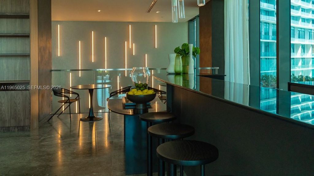 650 NE 32nd St , Unit 2105, Miami, FL 33137 Photo