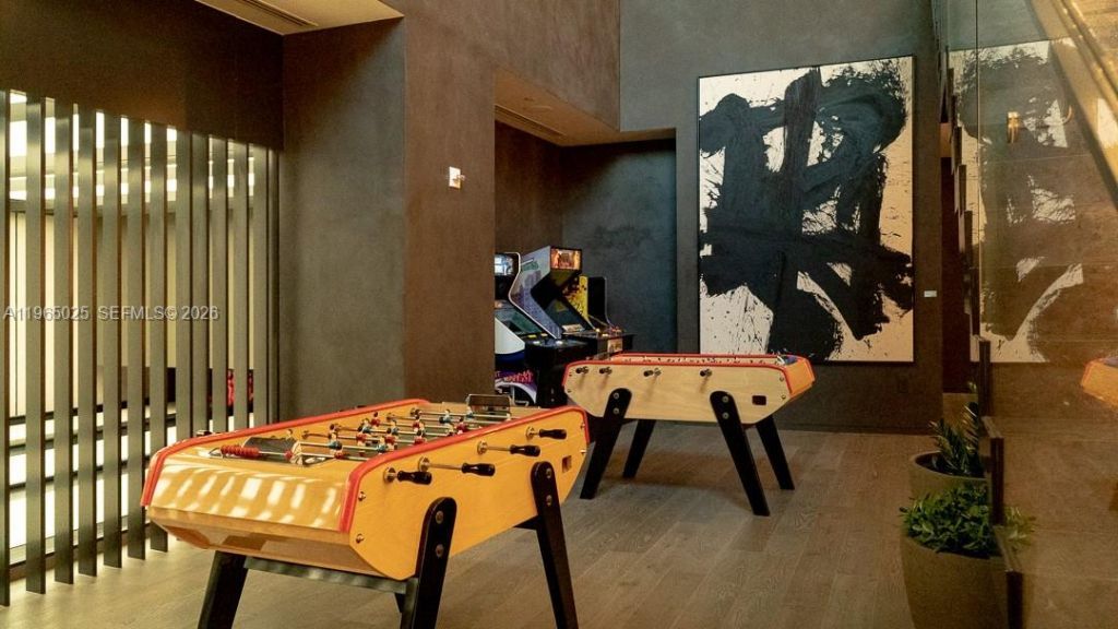 650 NE 32nd St , Unit 2105, Miami, FL 33137 Photo