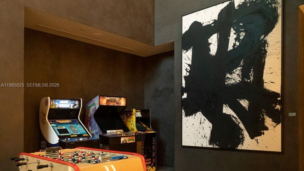 650 NE 32nd St , Unit 2105, Miami, FL 33137 Photo