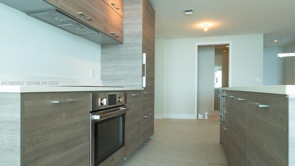 650 NE 32nd St, Unit 2105, Miami, FL 33137 Photo