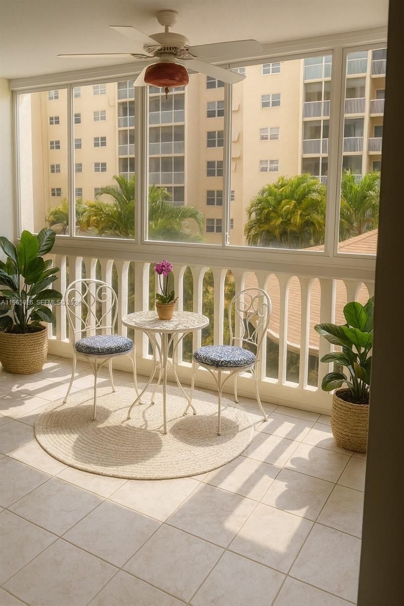 610 NE 12th Ave, Unit 308, Hallandale Beach, FL 33009 Photo