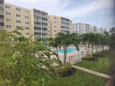 610 NE 12th Ave, Unit 308, Hallandale Beach, FL 33009 Photo