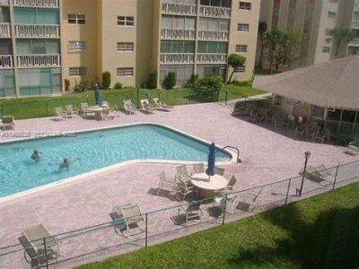 610 NE 12th Ave, Unit 308, Hallandale Beach, FL 33009 Photo