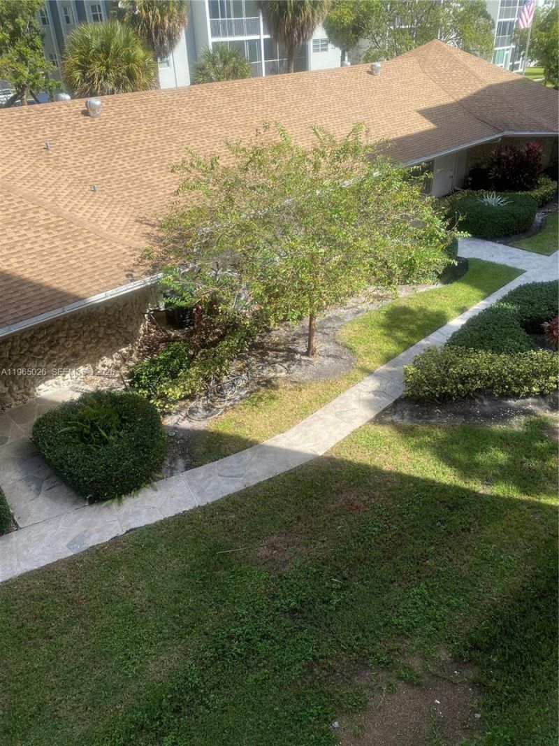 610 NE 12th Ave, Unit 308, Hallandale Beach, FL 33009 Photo