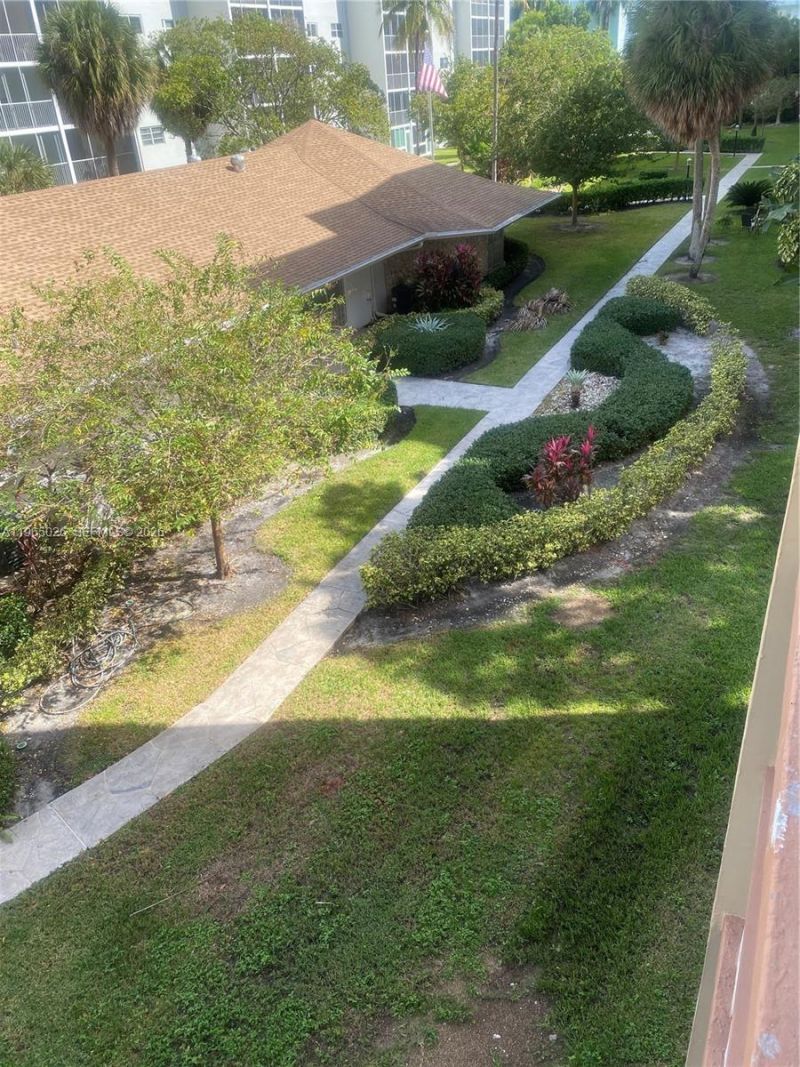610 NE 12th Ave, Unit 308, Hallandale Beach, FL 33009 Photo