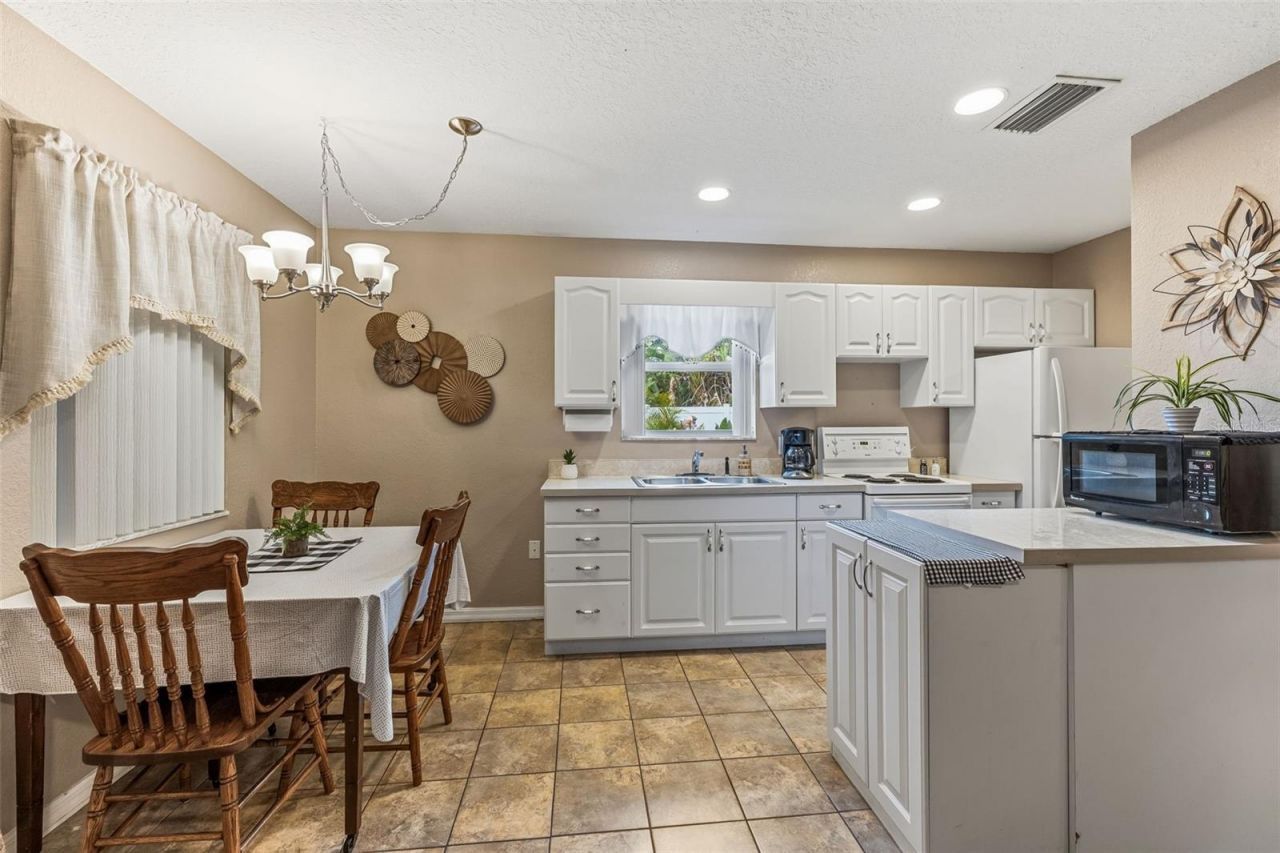 1024 Pattison Avenue, Sarasota, FL 34237 Photo