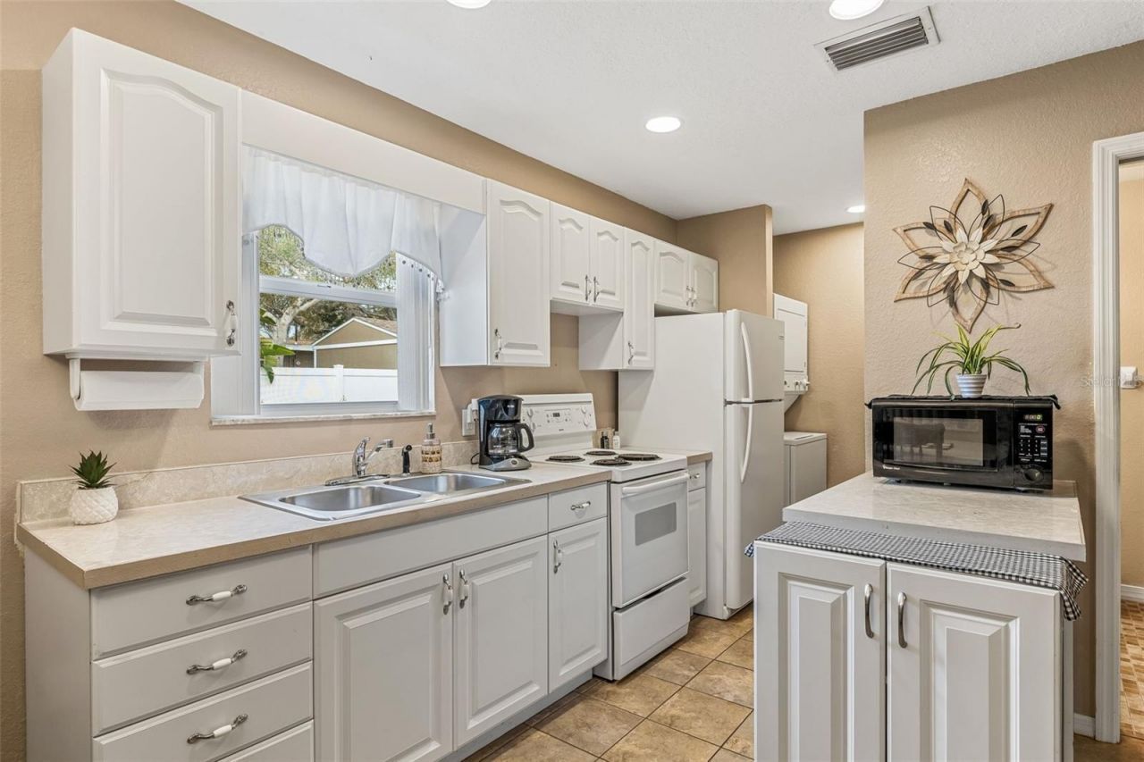 1024 Pattison Avenue, Sarasota, FL 34237 Photo