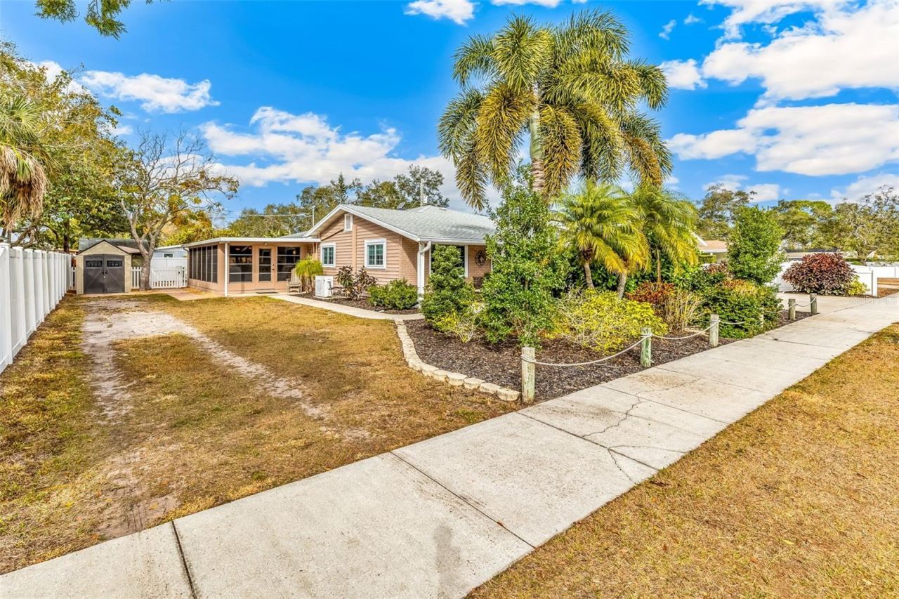 1024 Pattison Avenue, Sarasota, FL 34237 Photo
