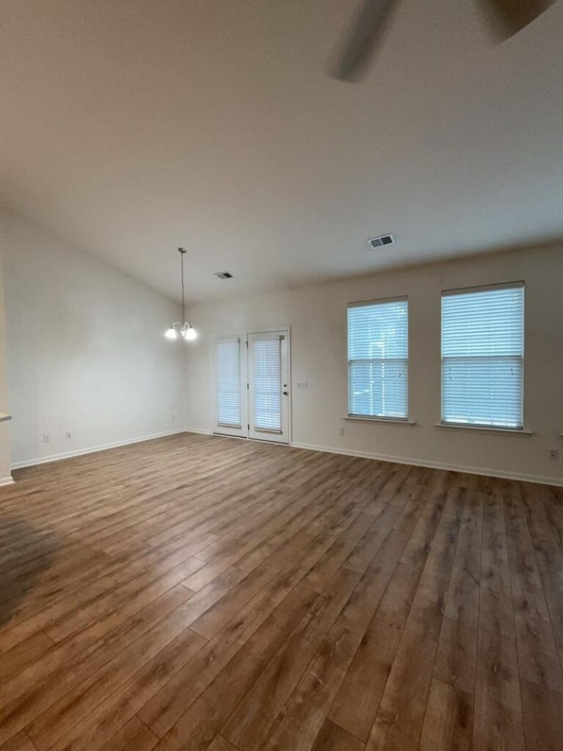 3084 Adventure Way Photo 10