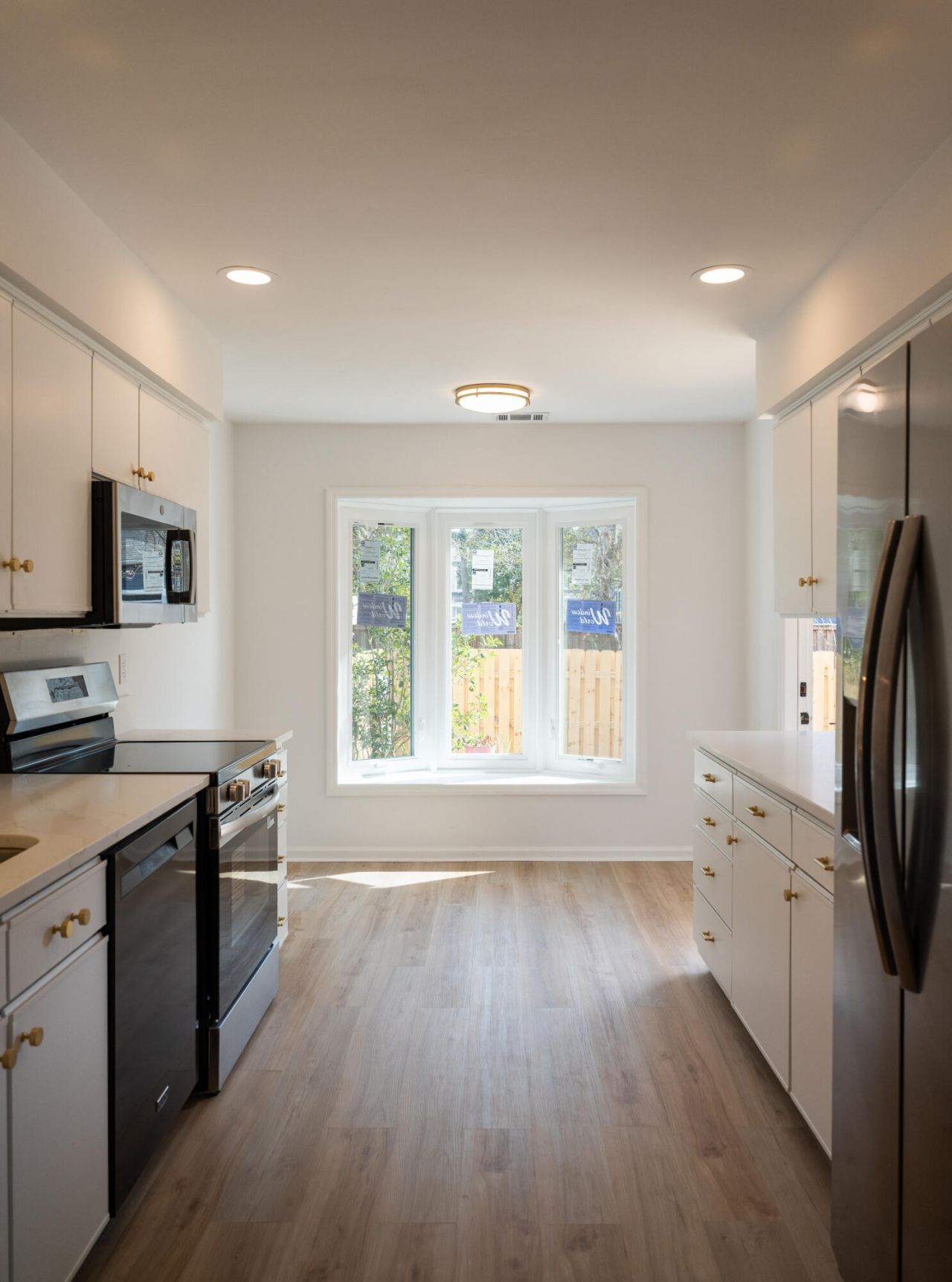 975 Harbor Oaks Drive Photo 13