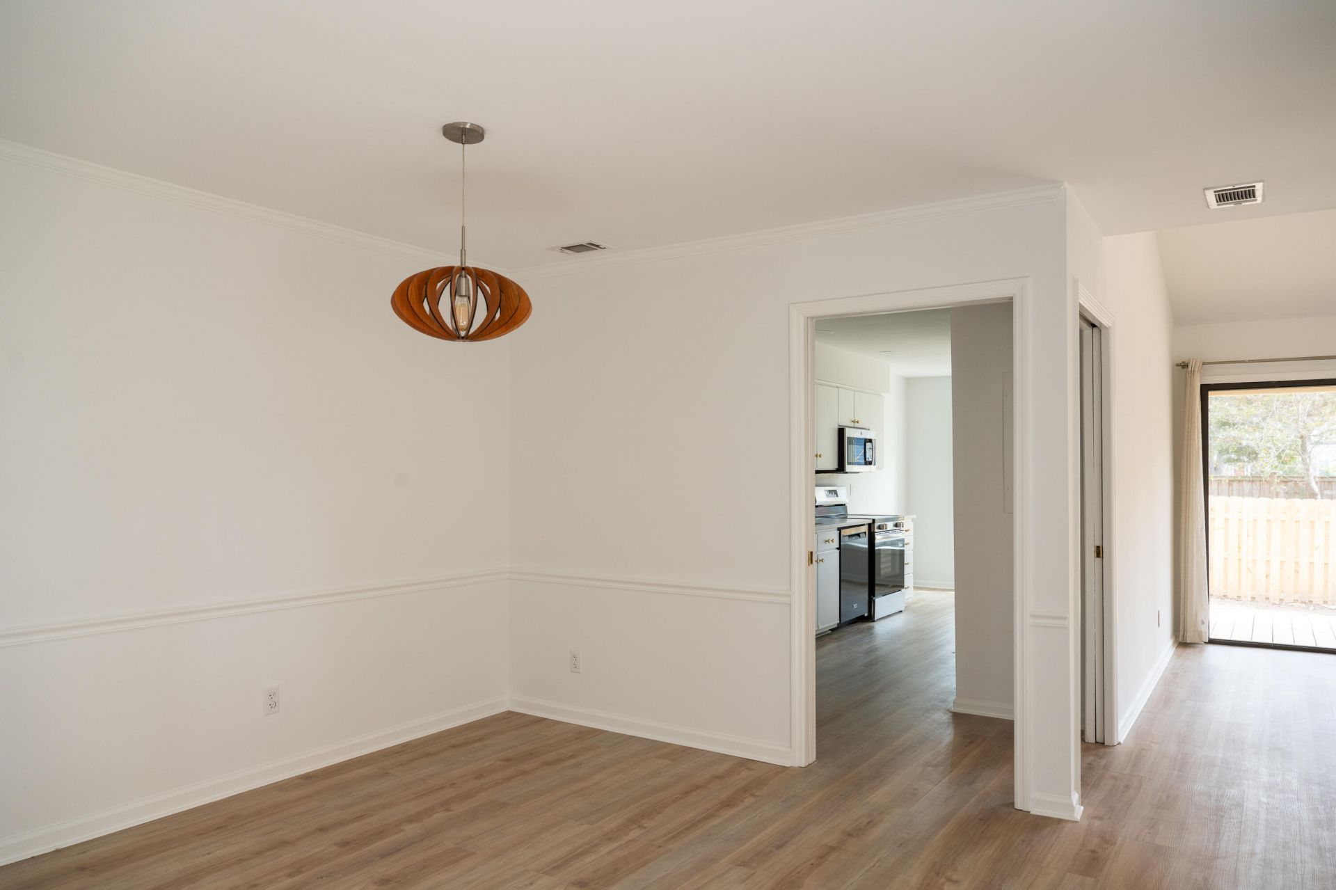 975 Harbor Oaks Drive Photo 25