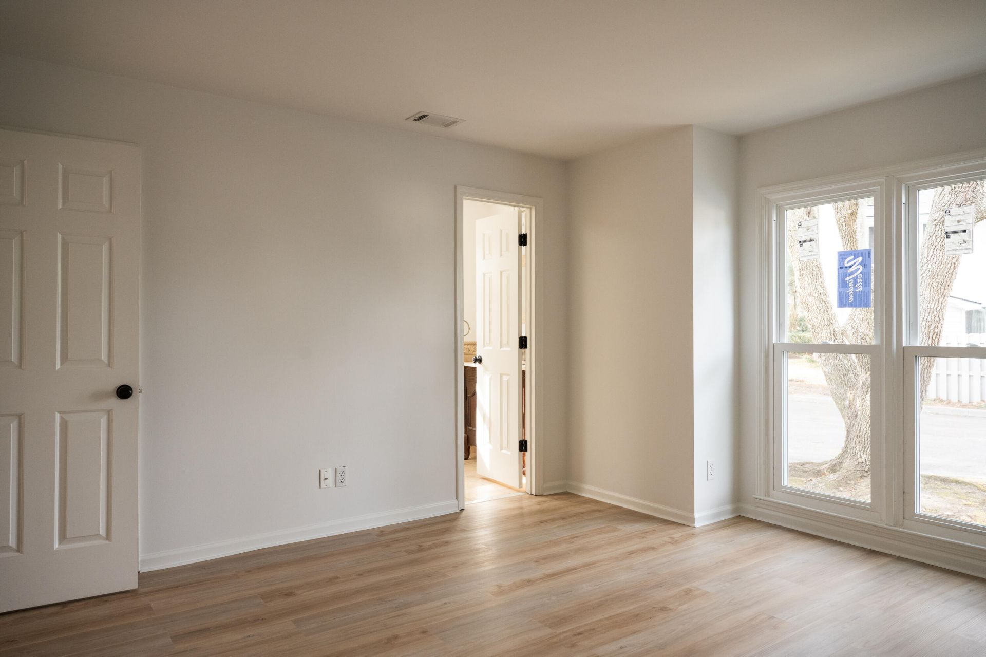 975 Harbor Oaks Drive Photo 25